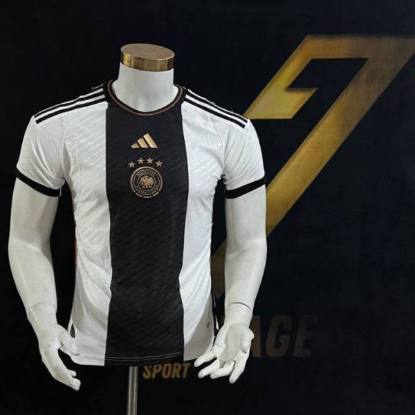 لباس اول آلمان جام جهانی 2022