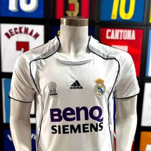 لباس اول رئال مادرید 2006-07