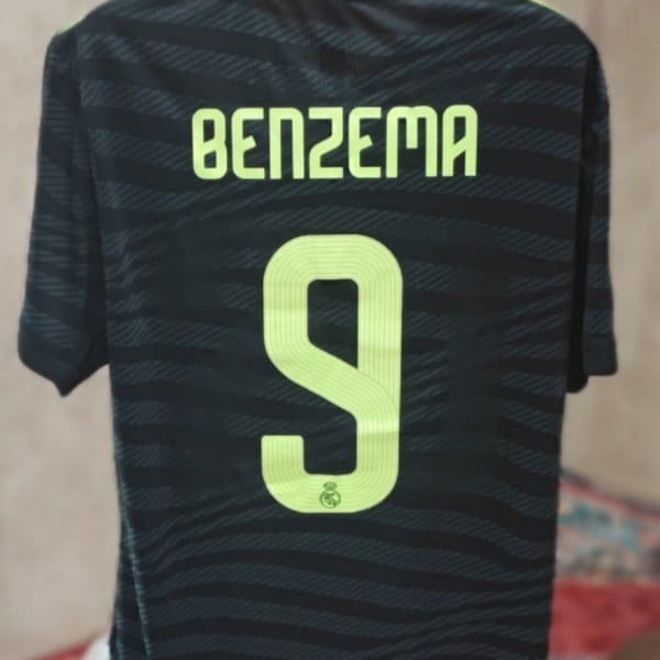 کیت سوم رئال مادرید 2022-2023(با چاپ benzema)
