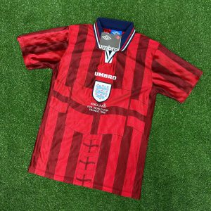 لباس دوم انگلیس ۱۹۹۸