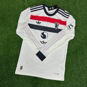 کیت سوم منچستريونايتد