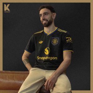 کیت سوم منچستر یونایتد 2025-2026